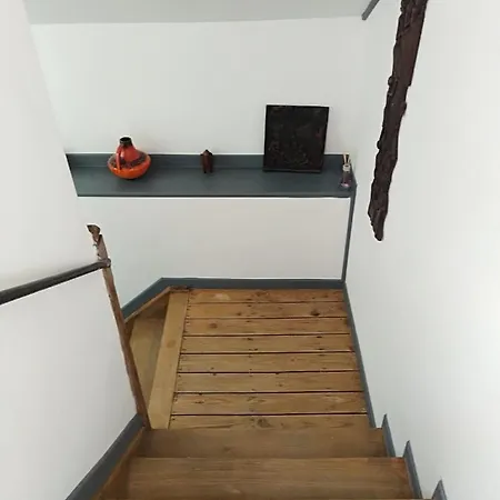 Un A Louer Ds Un Endroit Calme Pres De La De Dinant