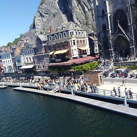 Un à Louer Ds Un Endroit Calme Près De La De * Dinant