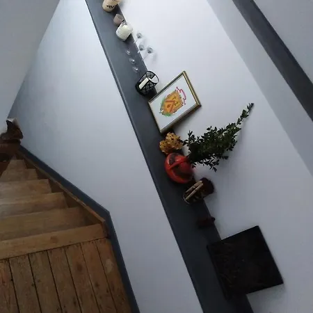 Un à Louer Ds Un Endroit Calme Près De La De Dinant