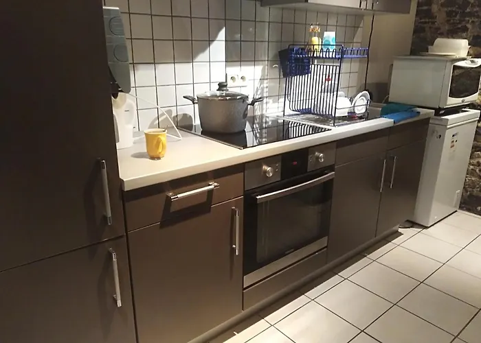 Un A Louer Ds Un Endroit Calme Pres De La De Dinant