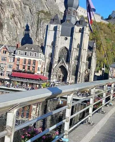 Appartement Un à Louer Ds Un Endroit Calme Près De La De *